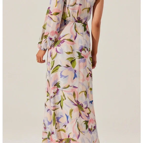 Astr One-Shoulder Floral Dress in Pink and Purple - Picture 11 of 14